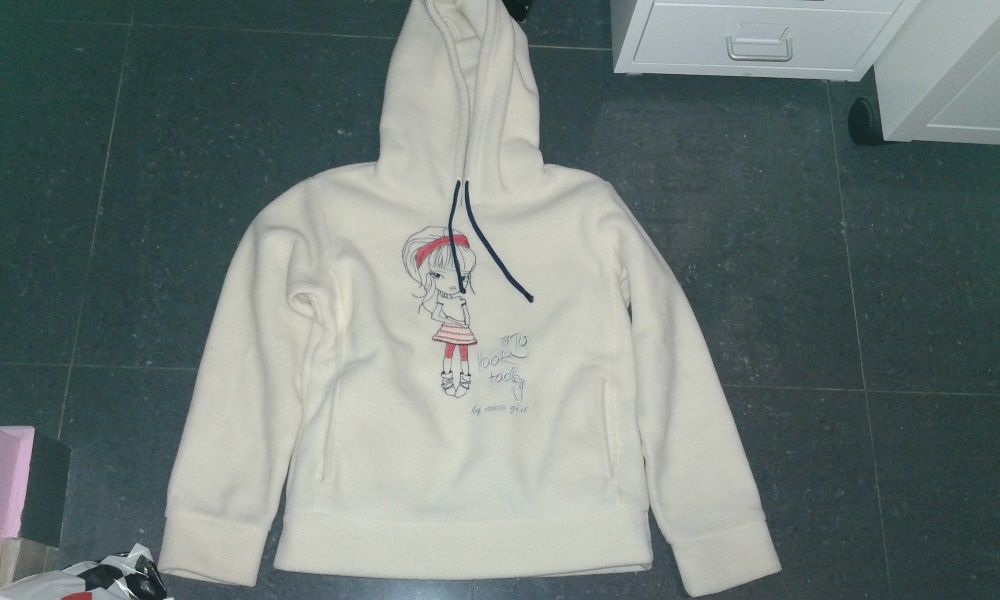 Camisola Sweat Polar 6 Anos Pelo c/ Capuz - Nova