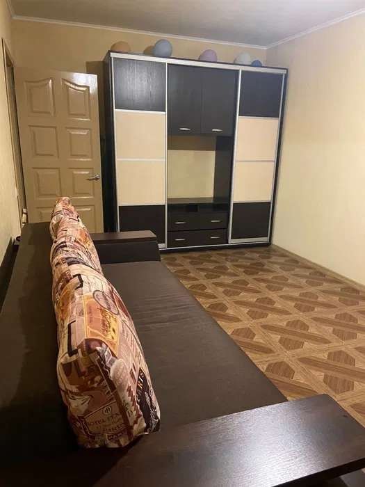 Сдам 1 кв метро Студенческая 6000 гр.