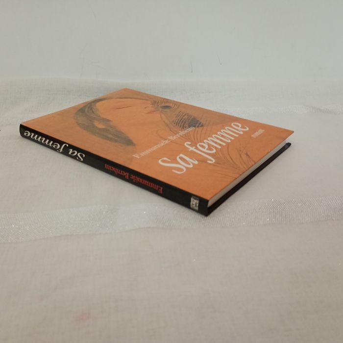 Sa Femme. Emmanuele Bernheim
