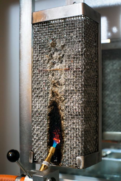 Wdmuchiwanie Wełny Drzewna Mineralna Knauf Stropodach Celuloza