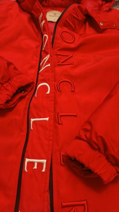 Куртка жіноча Moncler