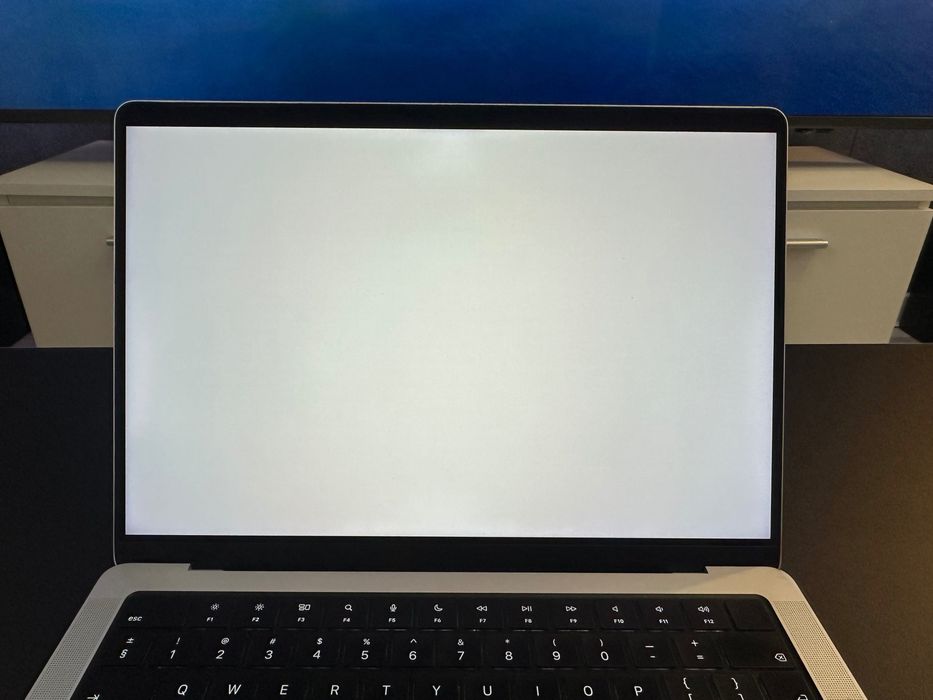 MacBook Pro 14 - M1 Pro (8/14) 16/512 Gb