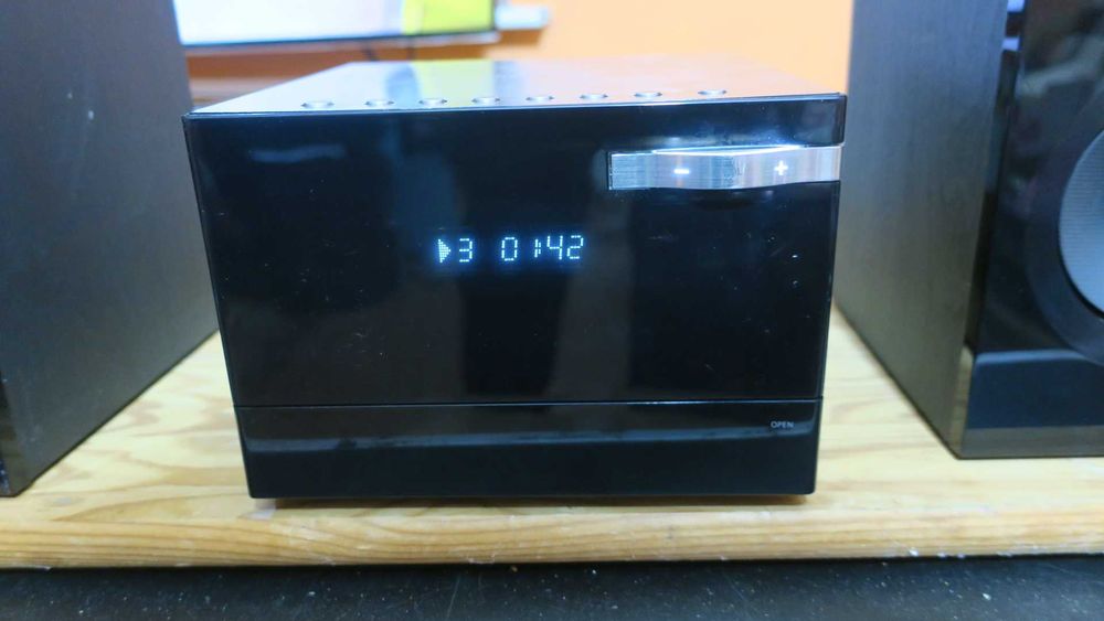 Mini wieża Samsung MM-E330D/EN 30W