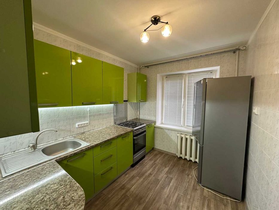 Продам просторную 2-к квартиру с ремонтом проспект Мира Левобережный