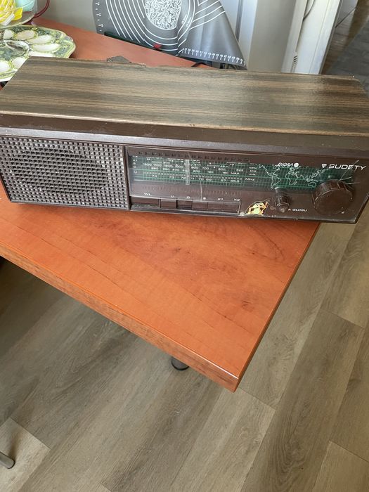 Radio stołowe Sudety R 208 Unitra Diora