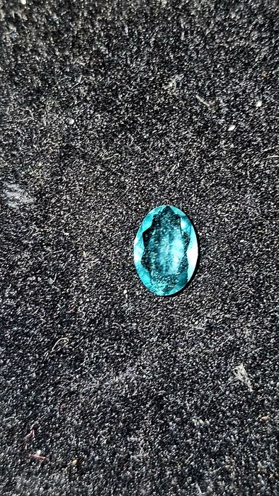 Apatita Natural Neon Blue Extra 0,495 ct – Brasil