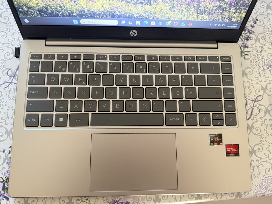 Computador HP 14 AMD Ryzen 16GB RAM 512GB