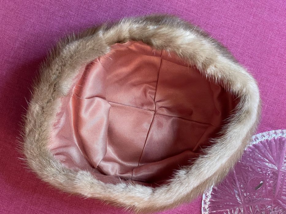 Женская норковая шапка