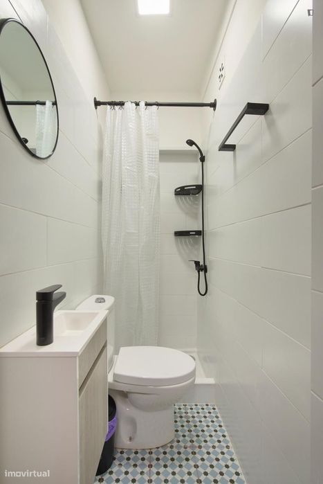 Quarto - localizado em Arroios Lisbon