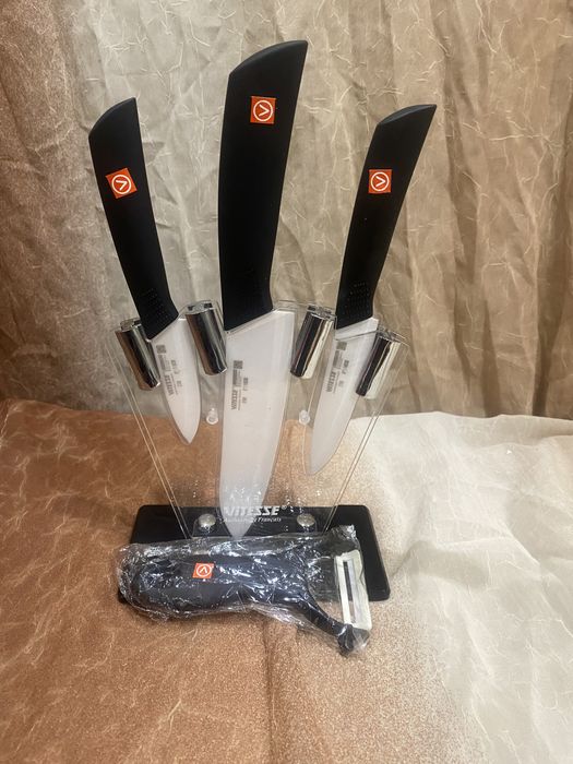 Комплект ножів з нержавіючої  сталі