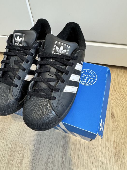Adidas Superstar rozmiar 34 czarne sznurowane