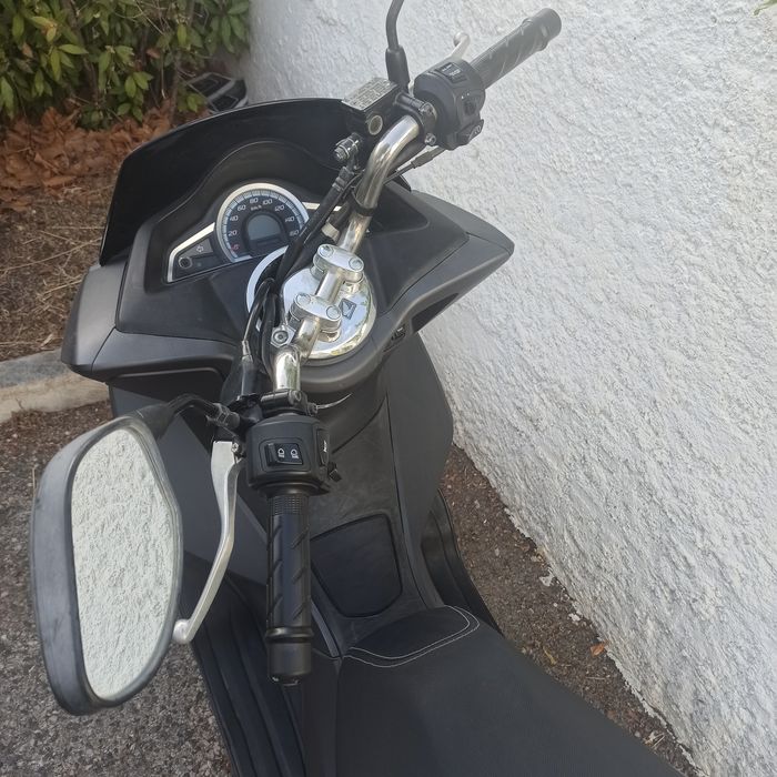 Honda PCX 125 – 2018 | Apenas 9.885 km