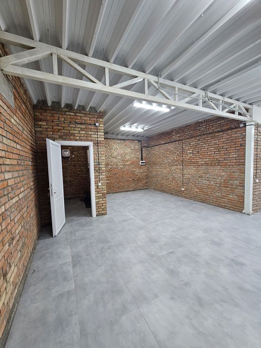 Комерція , аптека , торгова площа, офіс тощо