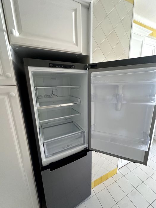 Frigorífico Combinado Samsung RB34C600ESA A (No Frost) – Excelente Estado