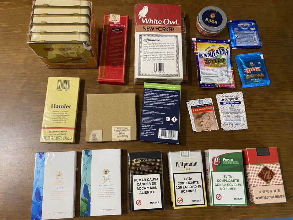 Caixas de tobaco colecçao particular algumas vazias outras nao