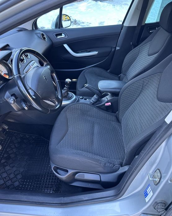 Peugeot 308 SW 2009 для військових