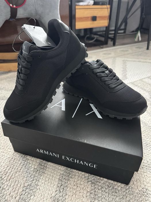 Кросівки жіночі Armani Exchange