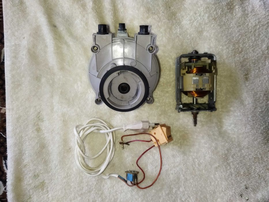 Мясорубка Moulinex A14(запачасти).