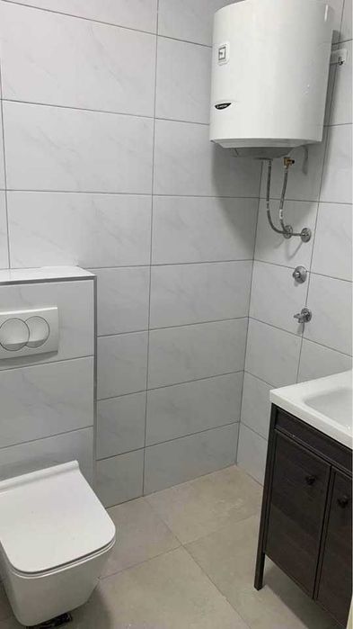 Бар Илино ВИДОВАЯ на горы-город. 30м - один из 2-х кругов с заправками