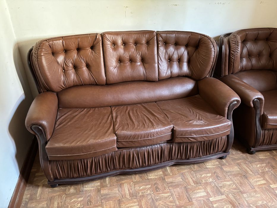 Sofas Antigos (conjunto sofa cama de 2 lugares + Sofa 1 lugar)