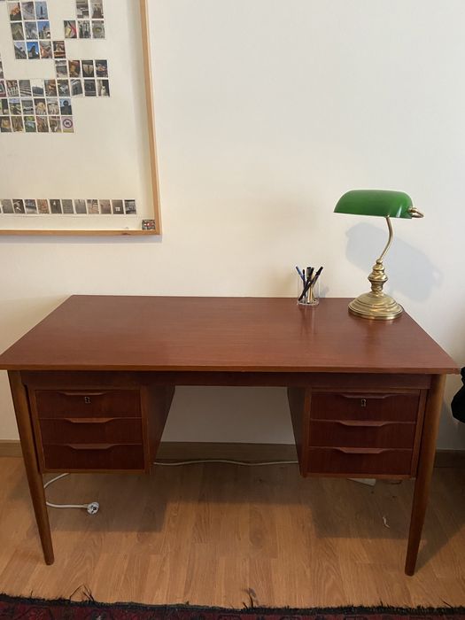 Secretária de madeira do Cantinho do Vintage