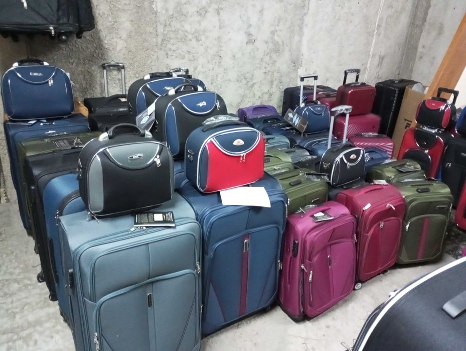 walizki kabinowe przecena na 4 kołach z grubej codury