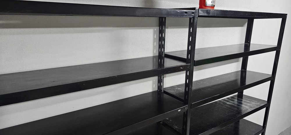 ESTANTE METÁLICA (180cm x 240cm)