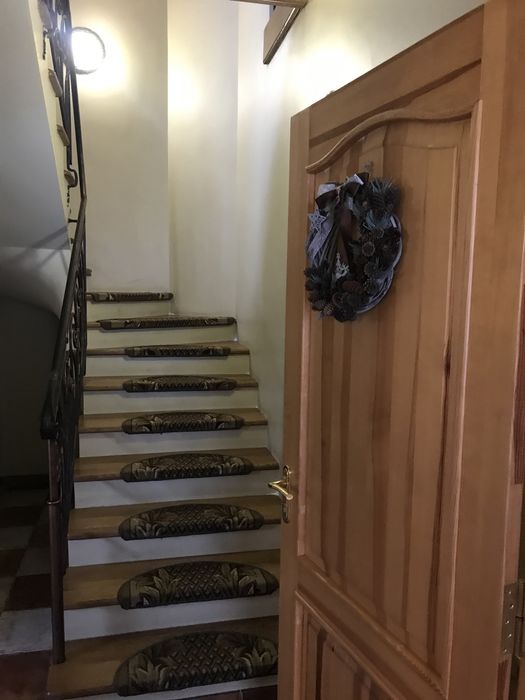 Відпочинок в Славську . Оренда будинку в Карпатах. Окремий котедж на 7