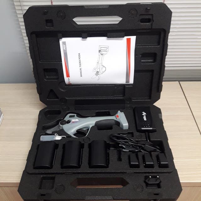 TESOURA DE PODA ELÉTRICA ARVIPO PS 32 EVO 2