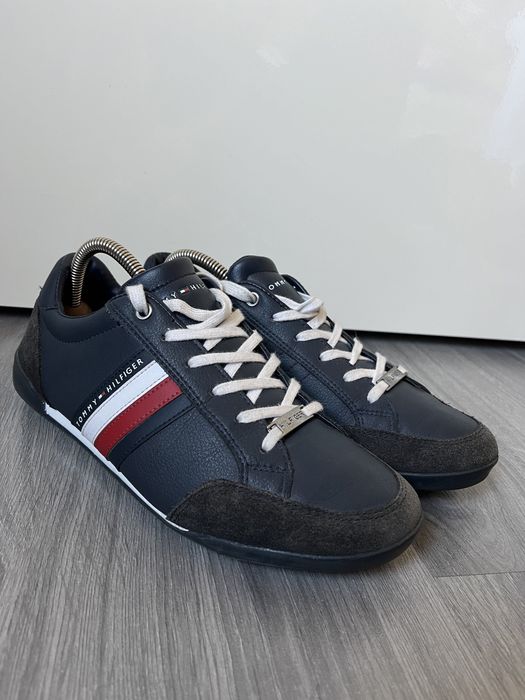 Шкіряні кросовки Tommy Hilfiger розмір 40