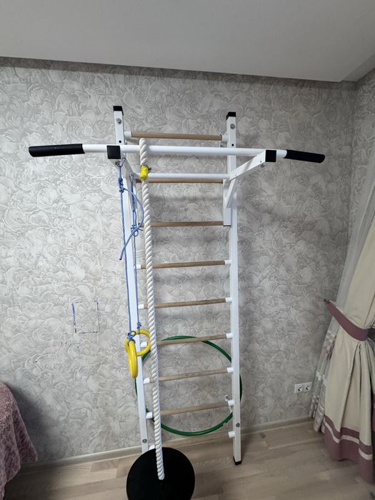 Шведська стінка(металічна) з турніком, кільцями та канатом (тарзанка)