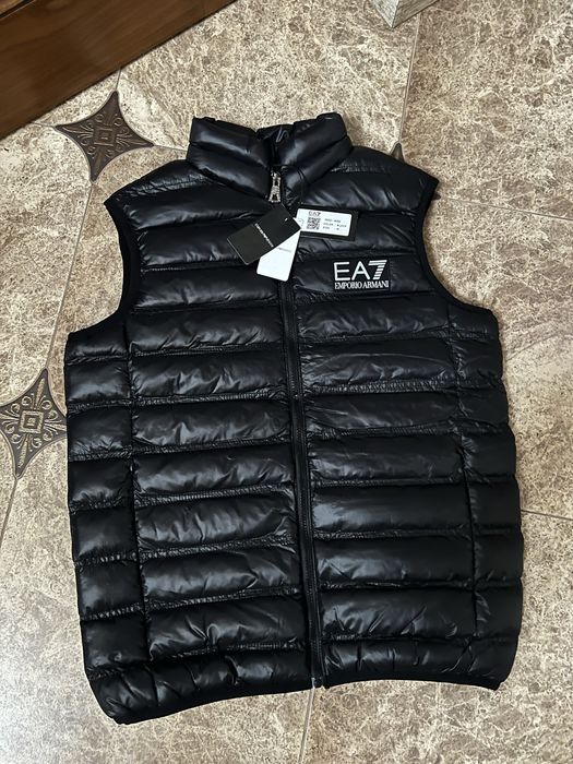 Жилетка Emporio Armani  без рукавка EA7 Armani Exchange