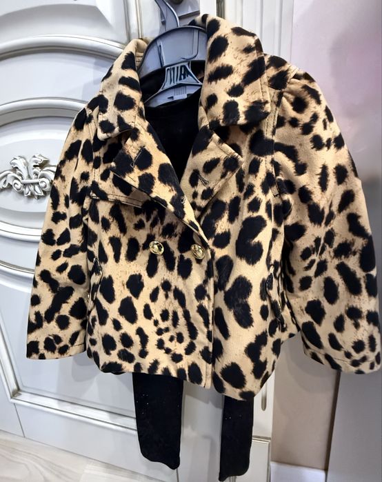 Леопардове пальто на дівчинку 5 років