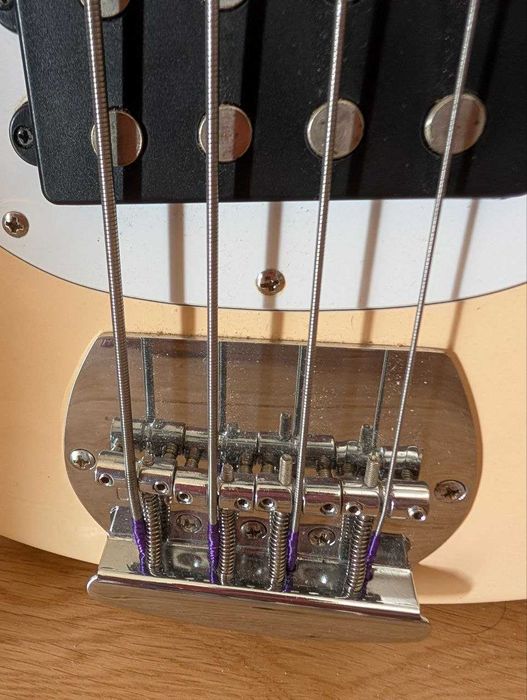 Sterling by Music Man S.U.B. Sting Ray 4 VC