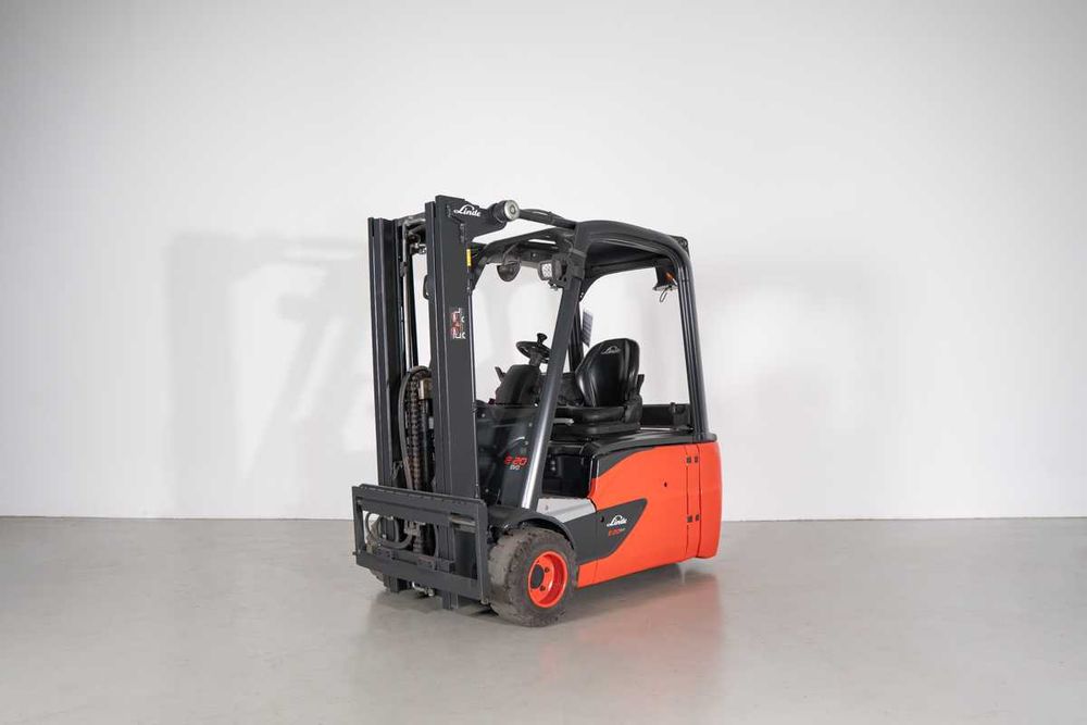Empilhador Elétrico Linde E20L 2.000 kg | Usado