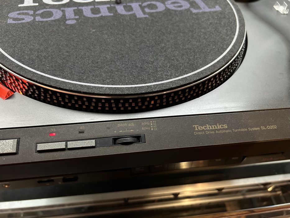 Gira Discos Technics SL-D202 DD e 100% funcional.Stanton D71EE