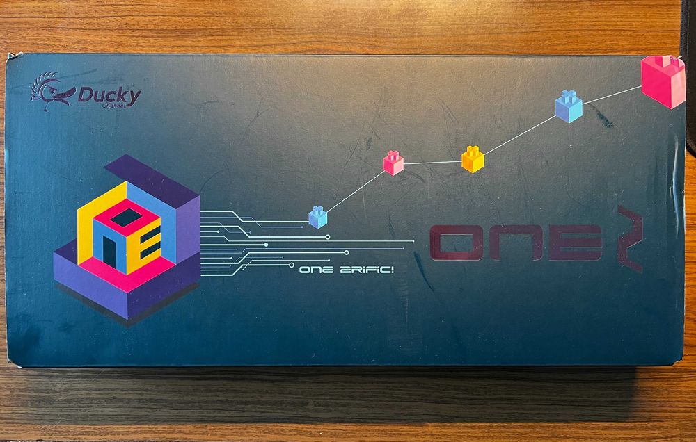 Ducky One 2 Skyline Teclado mecânico | Layout ISO PT | Brown Cherry MX