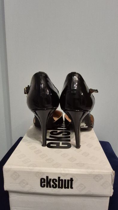 Czółenka skórzane,  Studniówka itp