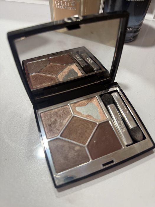 Продам тіні Dior  та  гаманець бренд