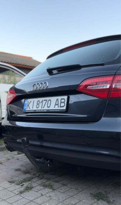 Ауди a4b8 2014 рік
