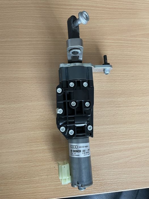 Привод крышки багажника Audi Q7 4M