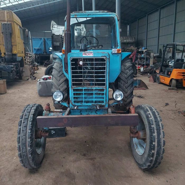 Трактор МТЗ -80 .