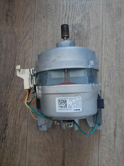Silnik  i podzespoły do pralki Electrolux