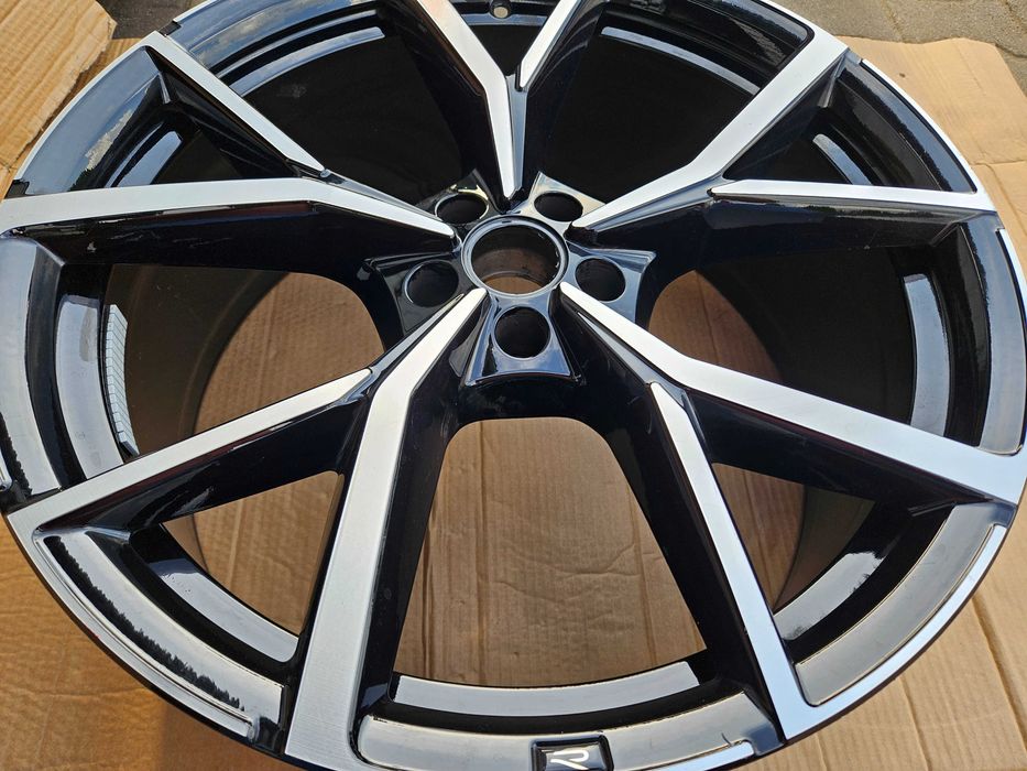 Vw Touareg R line Felga aluminiowa 9.5Jx22H2 ET31