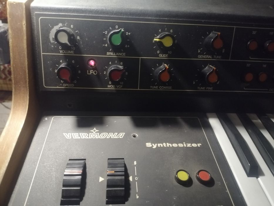 Korg M1 Легенда робочий ще  Vermona Synthesizer mono  легенда
