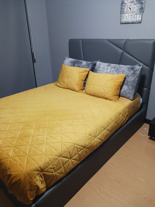 Cama casal otimo estado