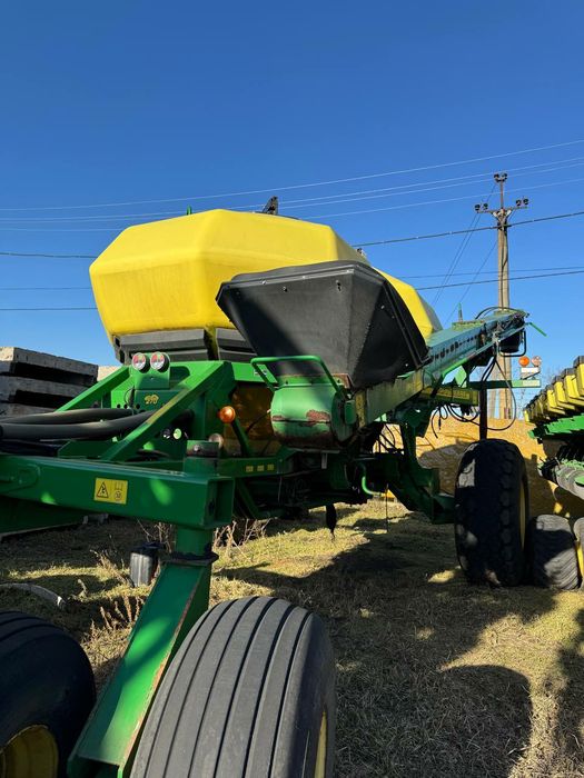 Посівний комплекс зерновий John Deere 1890, бункер 1910