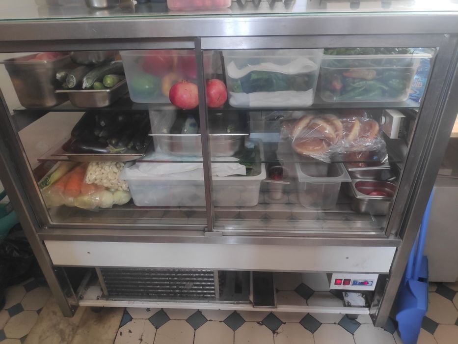 Lodówka, witryna chłodnicza szklana