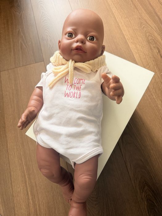 Boneco como novo.