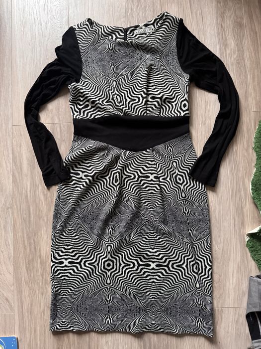 Sukienka “zebra” vissavi 80%wiskoza Dł. 100cm Pas 36-39cm